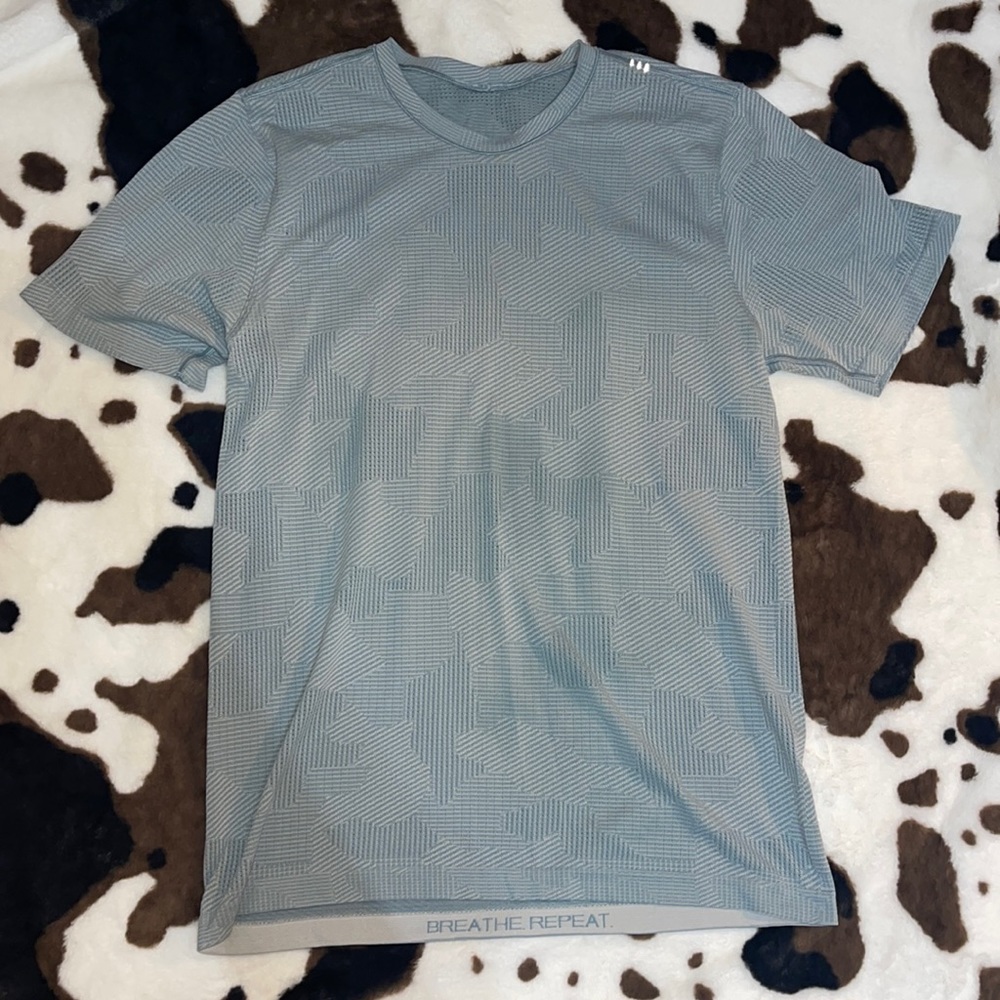 lululemon | Men’s Size Medium | Metal Vent Breathe Short Sleeve Shirt
